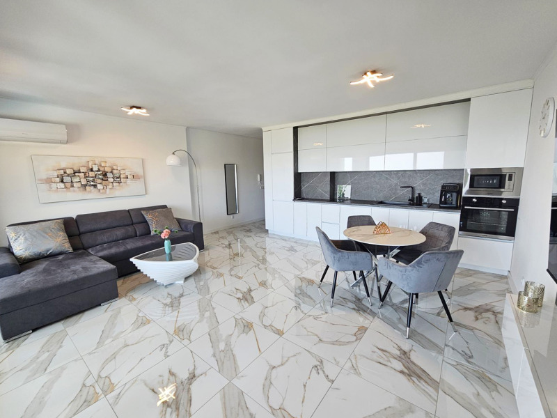 Till salu  2 sovrum region Dobrich , Baltjik , 92 kvm | 29622500 - bild [2]
