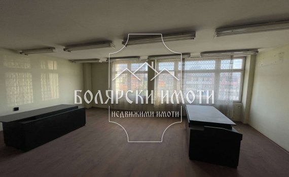 Продава ОФИС, гр. Велико Търново, Център, снимка 10 - Офиси - 46767420