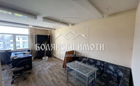 Продава ОФИС, гр. Велико Търново, Център, снимка 2 - Офиси - 46767420