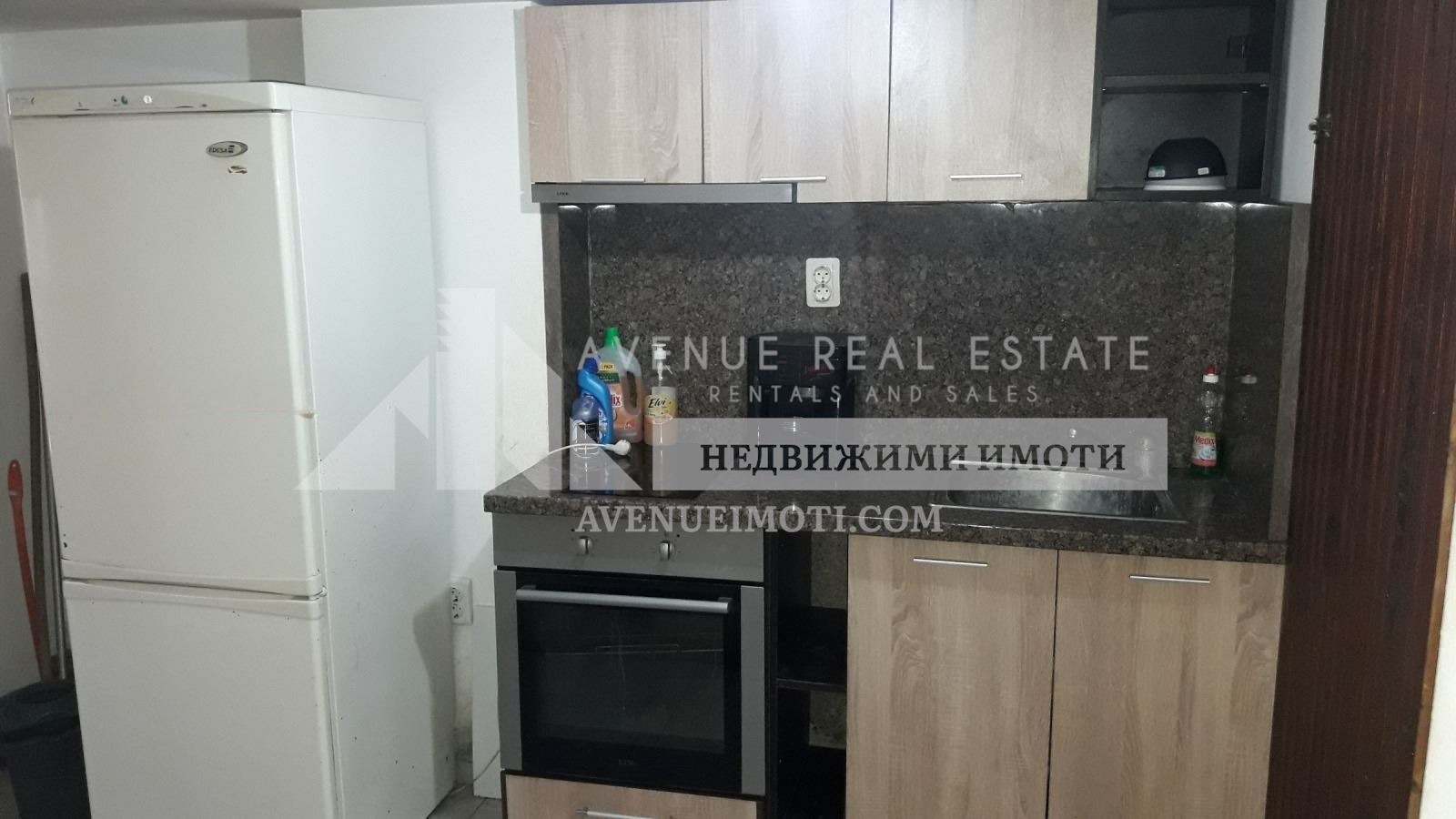Продава ЕТАЖ ОТ КЪЩА, гр. Пловдив, Кючук Париж, снимка 2 - Етаж от къща - 55696910