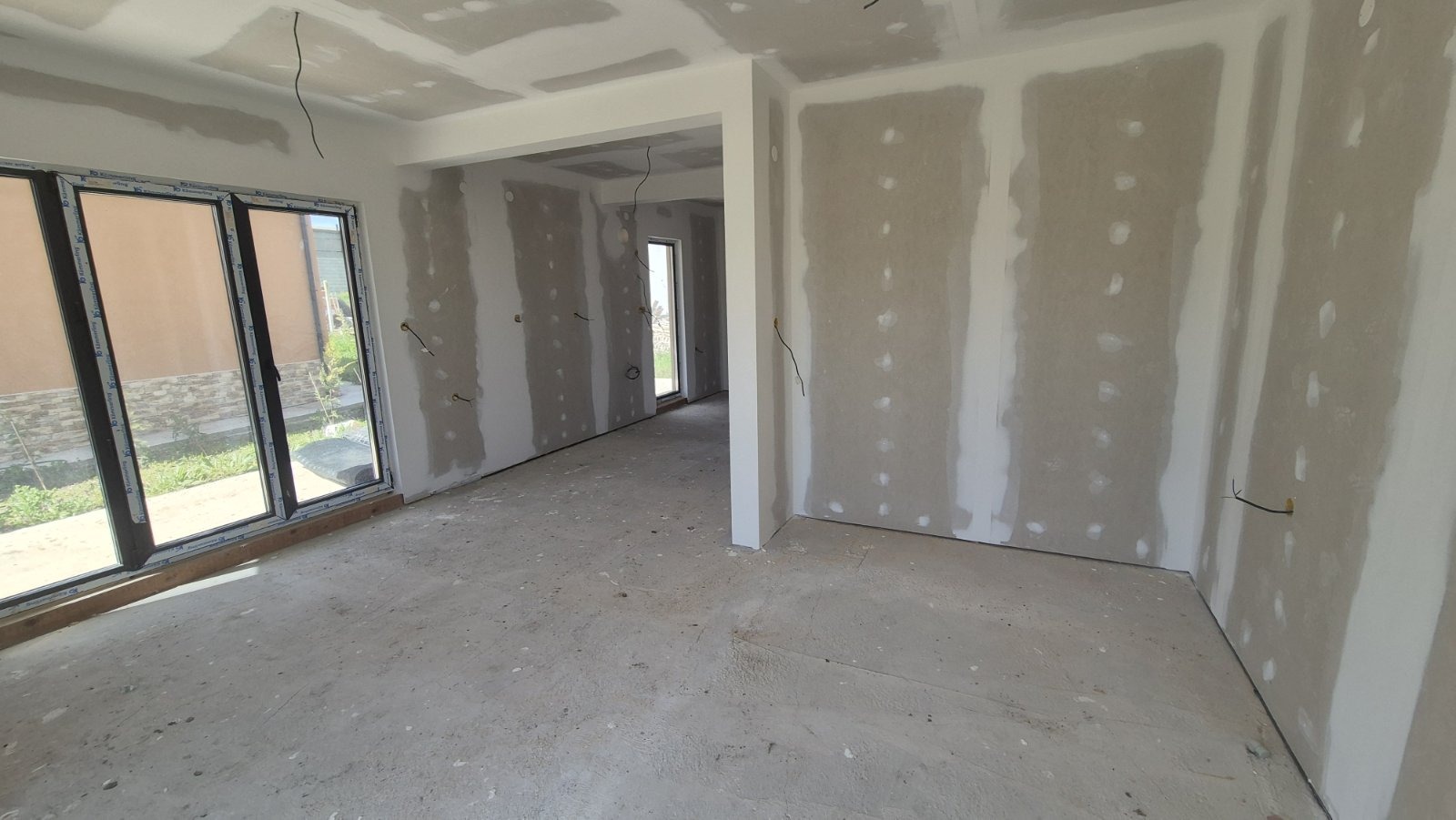 Продава КЪЩА, с. Яребична, област Варна, снимка 4 - Къщи - 55220752