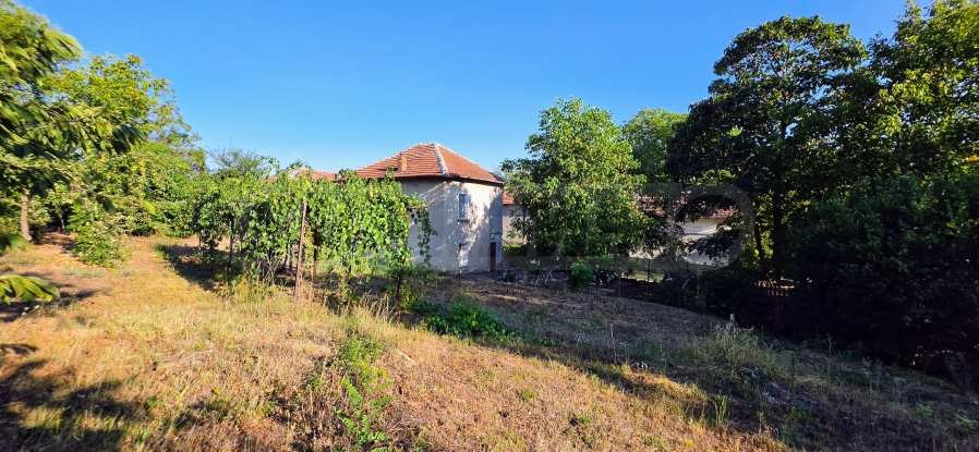Продава КЪЩА, с. Орешене, област Ловеч, снимка 3 - Къщи - 55790770