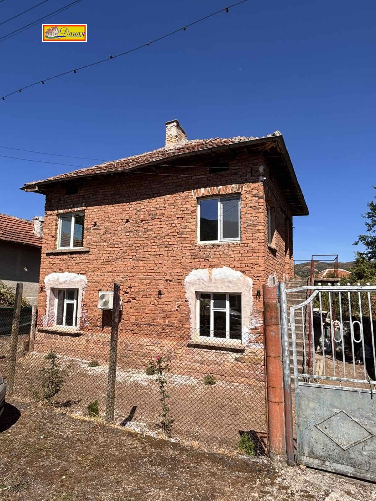 Продава КЪЩА, с. Горно Озирово, област Монтана, снимка 5 - Къщи - 55996099