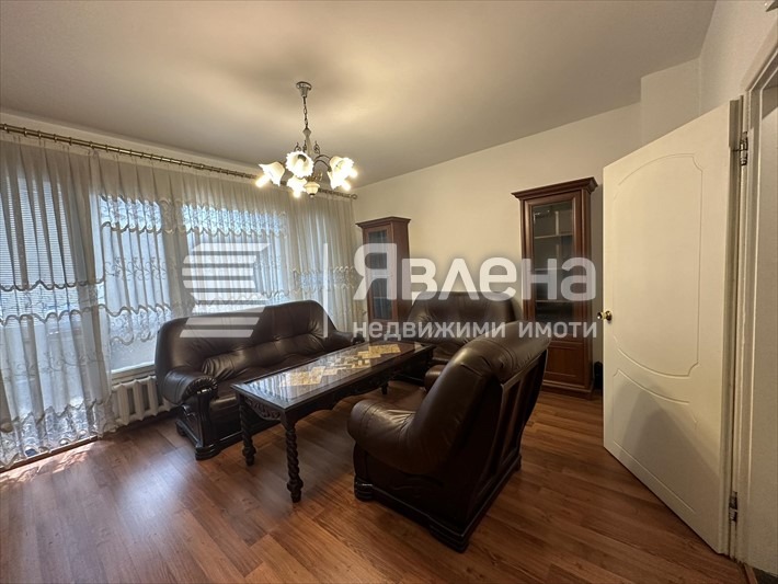 Продава 2-СТАЕН, гр. Пловдив, Изгрев, снимка 2 - Aпартаменти - 49093011