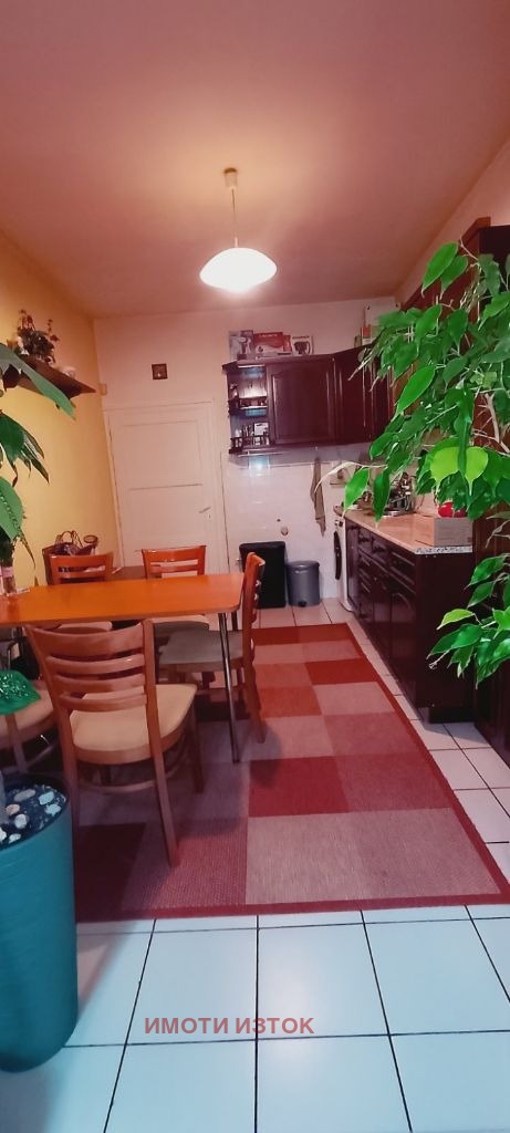 Продава  3-стаен град Перник , Изток , 91 кв.м | 43493515 - изображение [4]