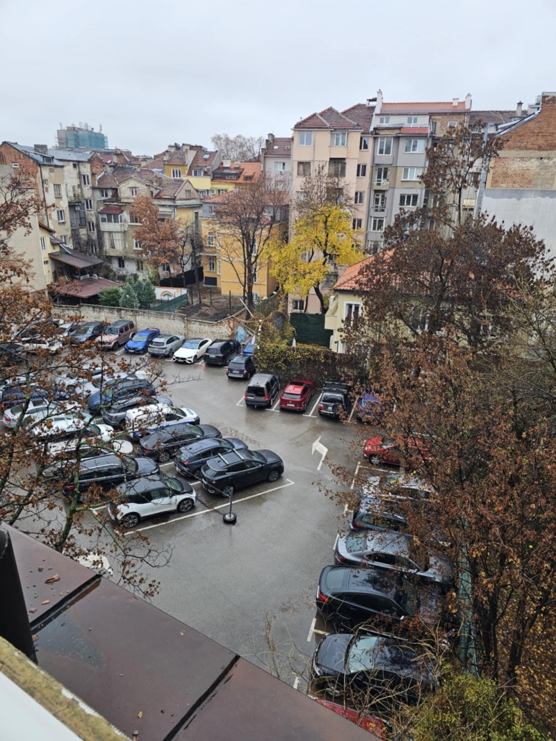 Продава 3-СТАЕН, гр. София, Център, снимка 17 - Апартаменти - 52646154