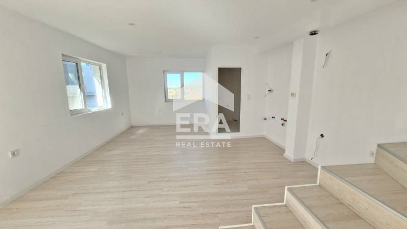 Продава КЪЩА, гр. Аксаково, област Варна, снимка 2 - Къщи - 53875335