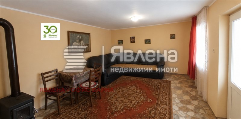 Продава КЪЩА, с. Стожер, област Добрич, снимка 3 - Къщи - 55793303