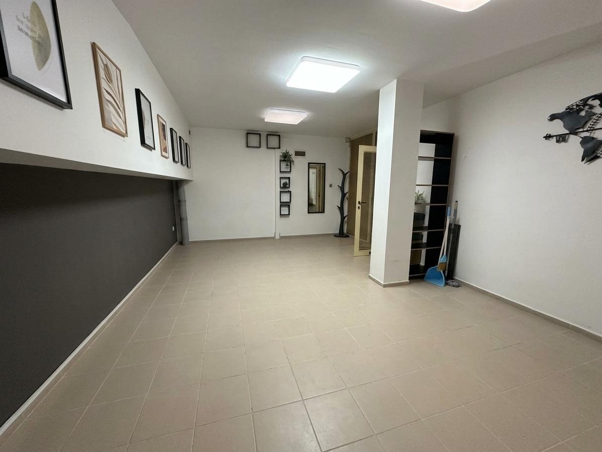 Продава ОФИС, гр. Варна, Център, снимка 5 - Офиси - 55465504
