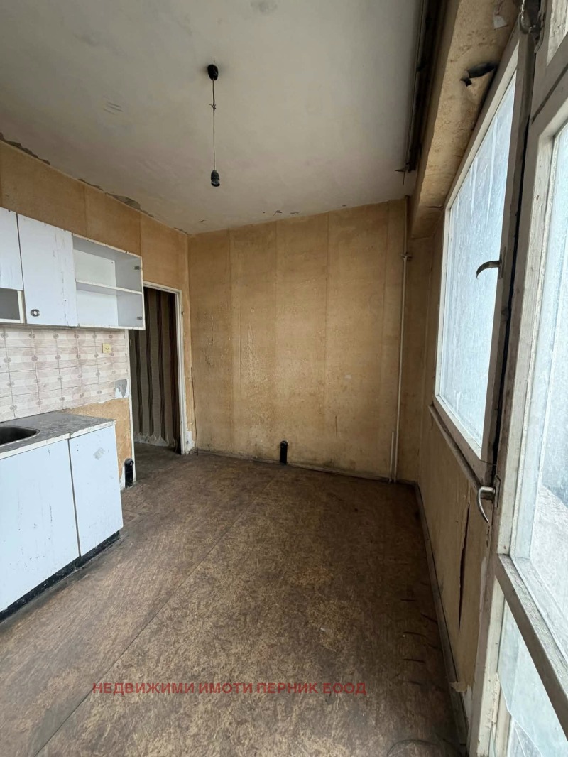 Продава 4-СТАЕН, гр. Радомир, област Перник, снимка 8 - Апартаменти - 53534417