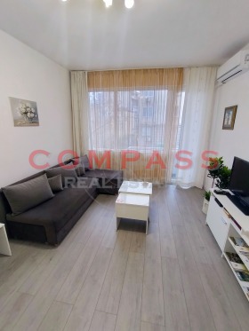 1 Schlafzimmer Grazka mahala, Warna