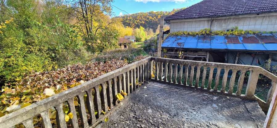 Продава КЪЩА, гр. Априлци, област Ловеч, снимка 8 - Къщи - 55508331