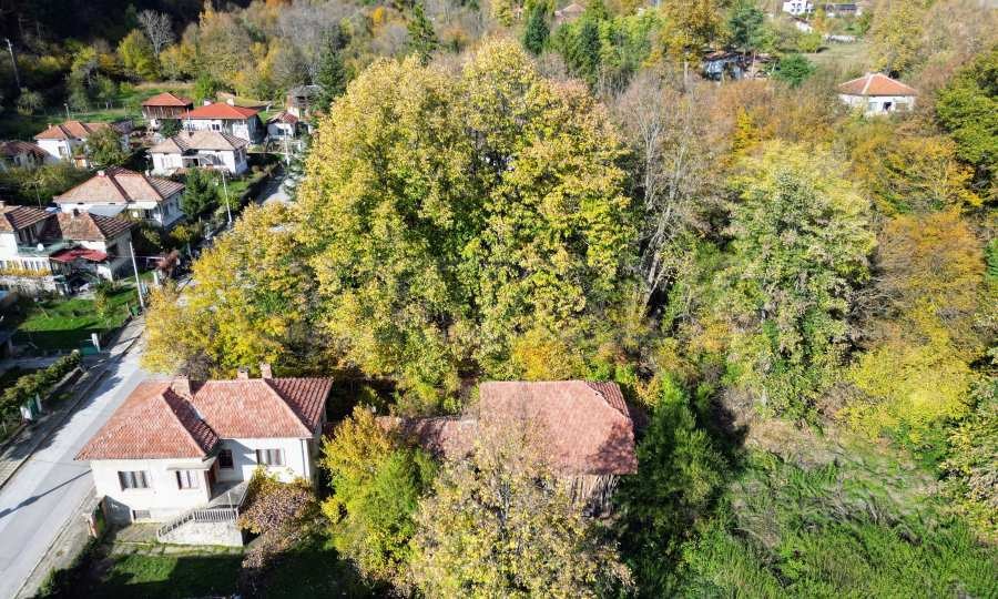 Продава КЪЩА, гр. Априлци, област Ловеч, снимка 4 - Къщи - 55508331