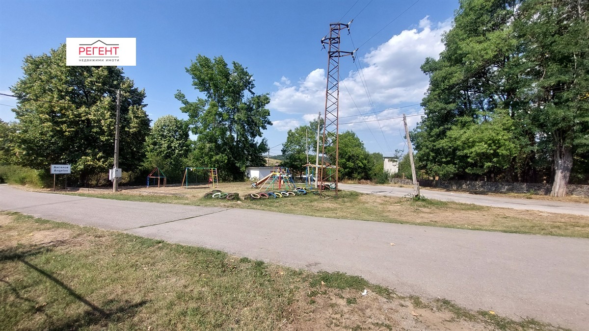 Продава ГАРАЖ, ПАРКОМЯСТО, с. Ангелов, област Габрово, снимка 5 - Гаражи и паркоместа - 56196613