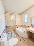 Продава КЪЩА, град София, Овча купел • 1113000 € • 42372563 — Holmes.bg