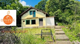 КЪЩА, 40 m2