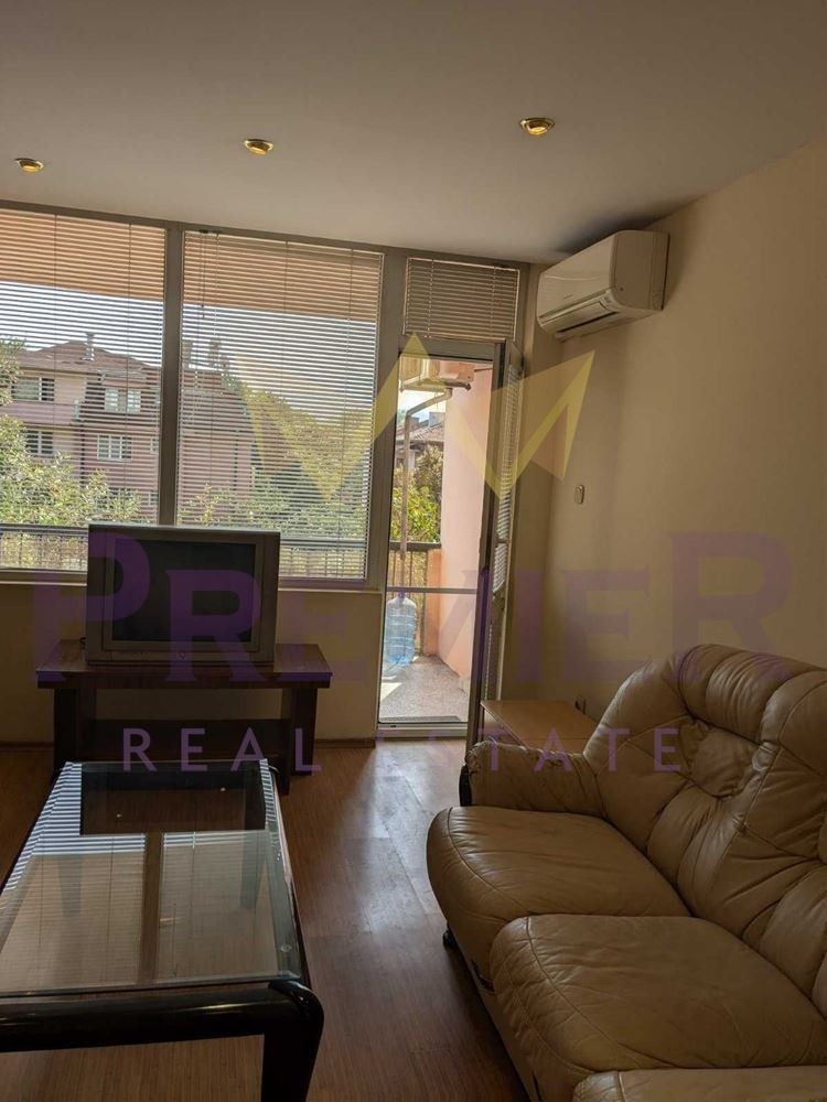Продава МНОГОСТАЕН, гр. Пловдив, Кючук Париж, снимка 2 - Апартаменти - 54642903