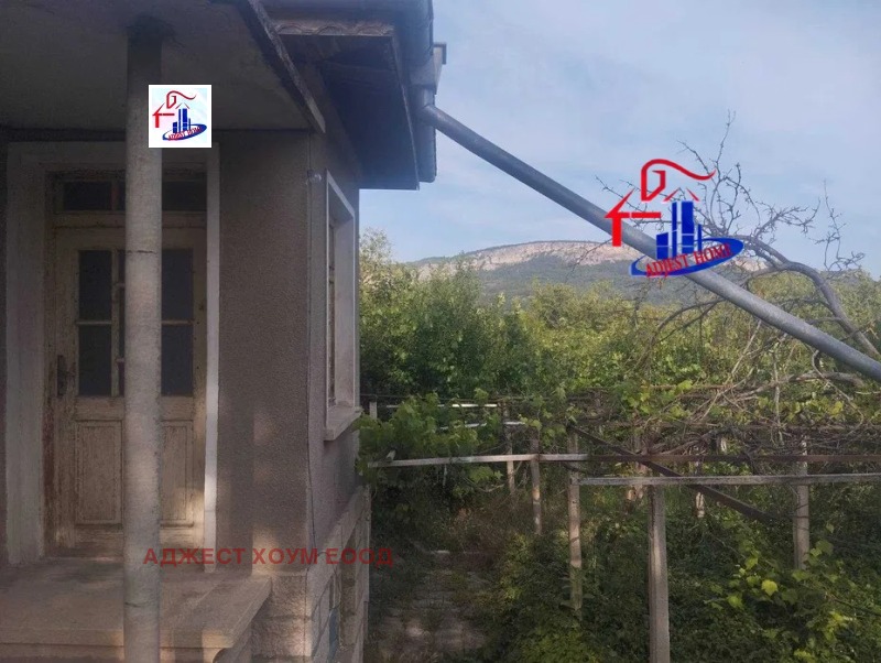 Продава КЪЩА, с. Мадара, област Шумен, снимка 3 - Къщи - 52498727