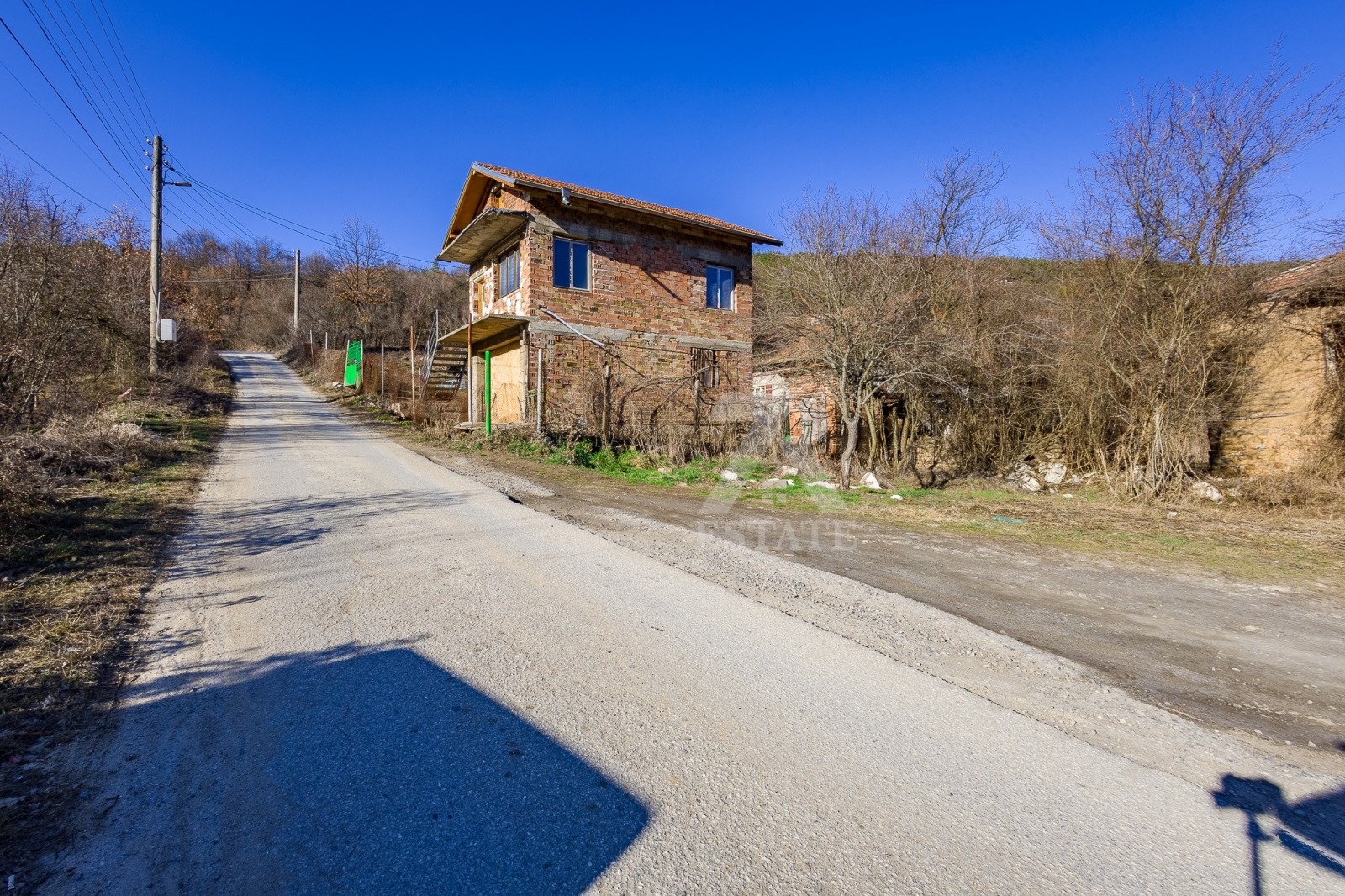 Продава КЪЩА, гр. Своге, област София област, снимка 2 - Къщи - 49393337