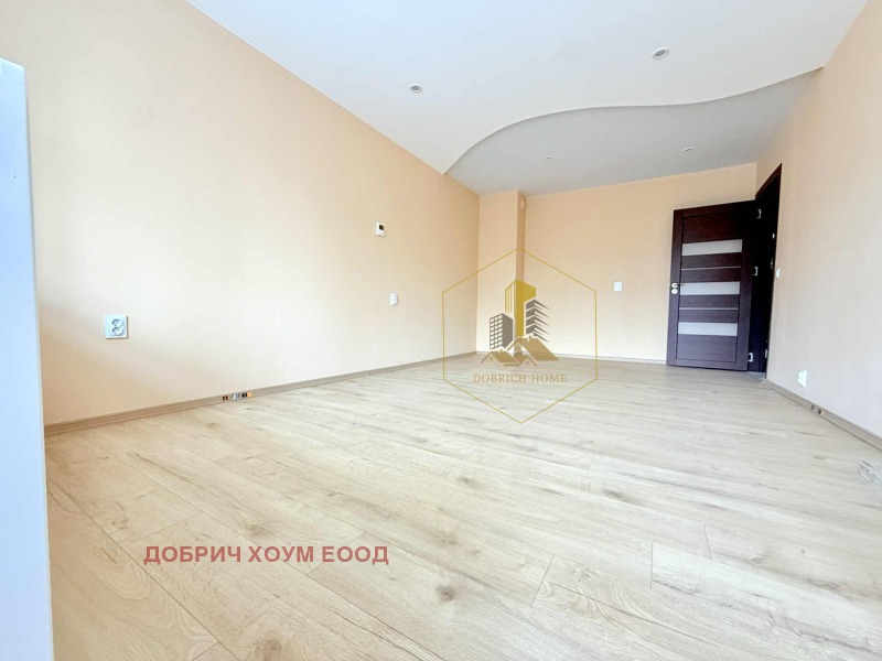 Продава  2-стаен град Добрич , Христо Ботев , 64 кв.м | 60256947