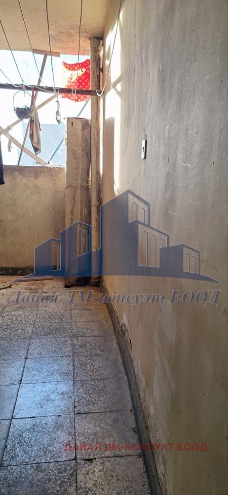 Продава 2-СТАЕН, гр. Шумен, Пазара, снимка 6 - Апартаменти - 52563000