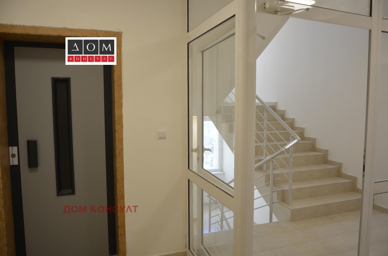 De vânzare  3 dormitoare Sofia , Crâstova vada , 138 mp | 28276883 - imagine [17]