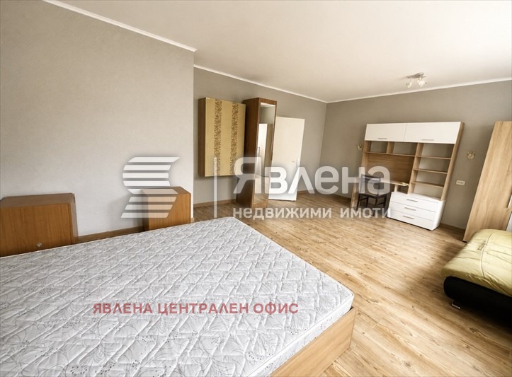 Продава 4-СТАЕН, гр. София, Павлово