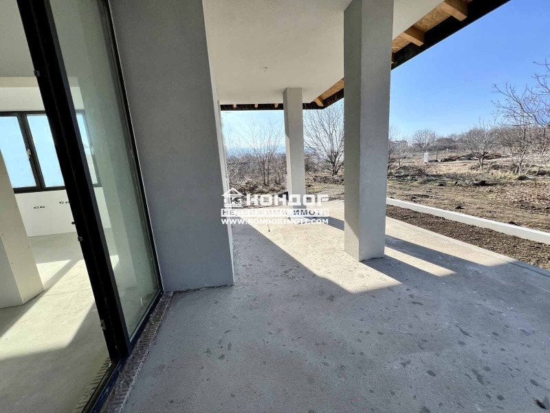 À venda  Casa Plovdiv , Ostromila , 380 m² | 88616594 - imagem [6]