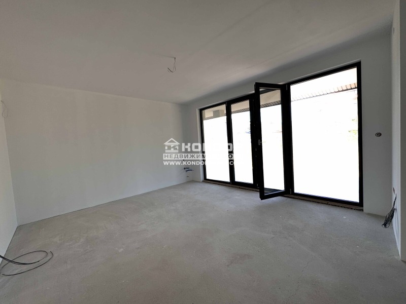 En venta  Casa Plovdiv , Ostromila , 380 metros cuadrados | 88616594 - imagen [3]