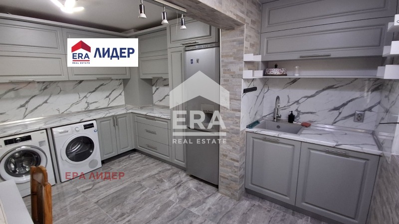 Продава 3-СТАЕН, гр. Русе, Чародейка - Север, снимка 2 - Апартаменти - 55898851