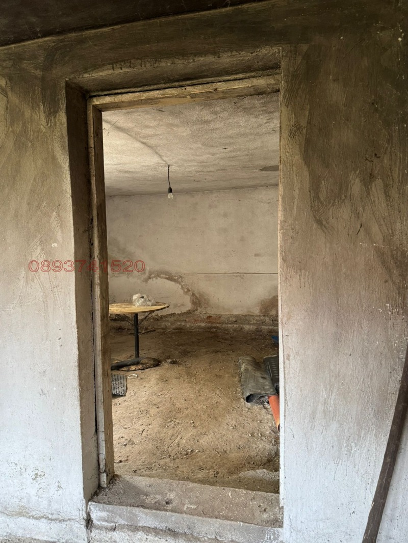 Продава КЪЩА, с. Драговищица, област Кюстендил, снимка 15 - Къщи - 53126374