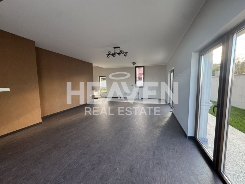 Продава КЪЩА, с. Белащица, област Пловдив, снимка 2 - Къщи - 52603741