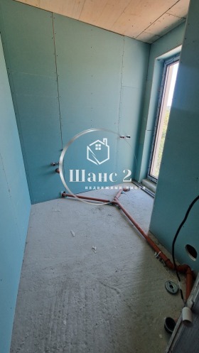 2 bedroom m-t Alen mak, Varna 14