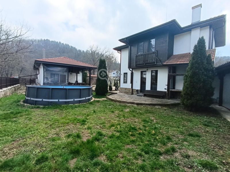 Продава КЪЩА в област Габрово, гр. Трявна - 240 кв.м / 479 000 € » 936 842.57 лв., ИМОТИ ТЪРНОВГРАД