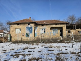 Продава  Къща, с. Страхилово