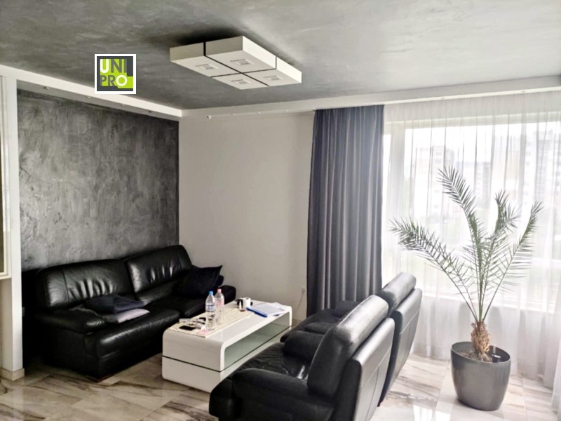 Продава 2-СТАЕН, гр. София, Младост 4