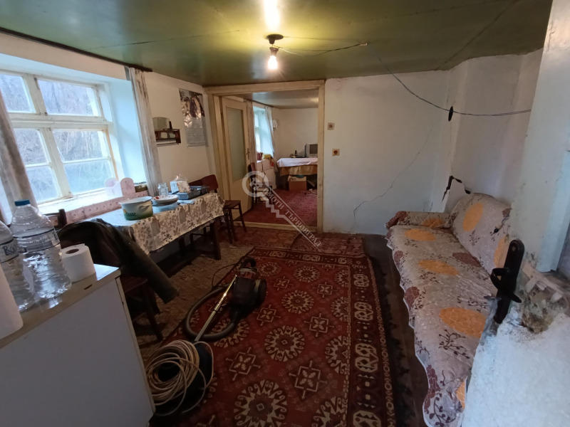 Продава КЪЩА, с. Агатово, област Габрово