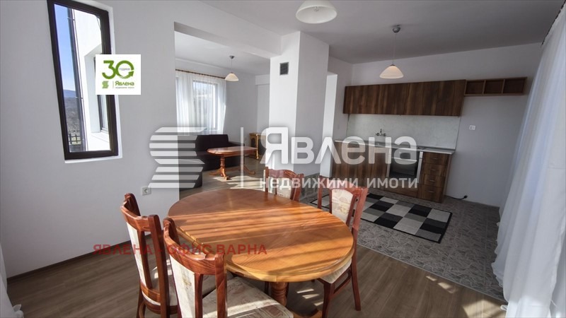 Продава КЪЩА, с. Църква, област Добрич, снимка 2 - Къщи - 54035074