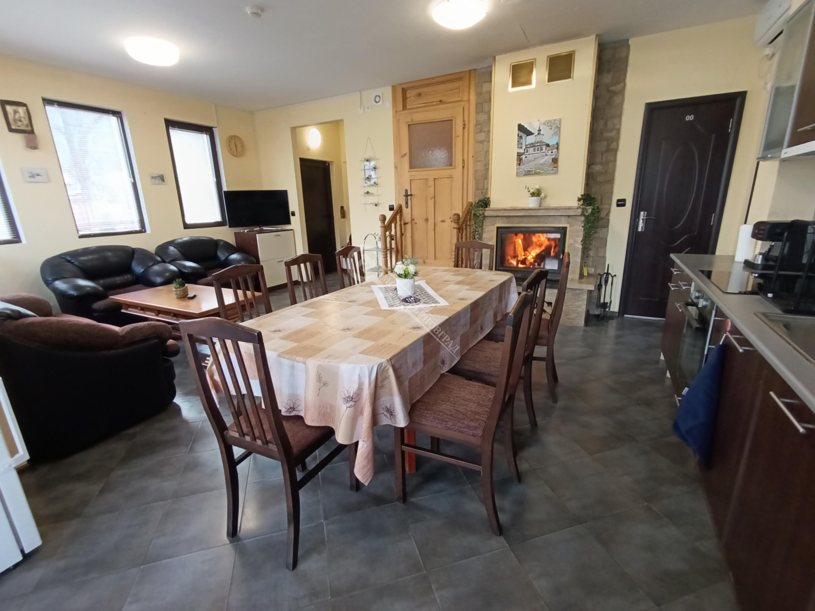 Продава КЪЩА, гр. Трявна, област Габрово, снимка 4 - Къщи - 54054048