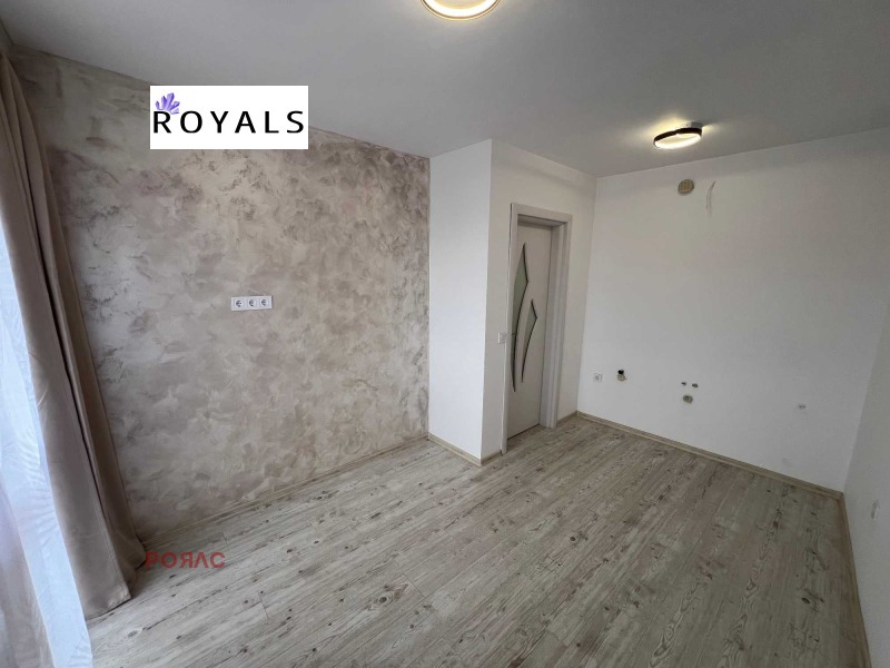 Продава 2-СТАЕН в град Варна, Погреби - 42 кв.м / 106 900 € » 209 078.23 лв., РОЯЛС