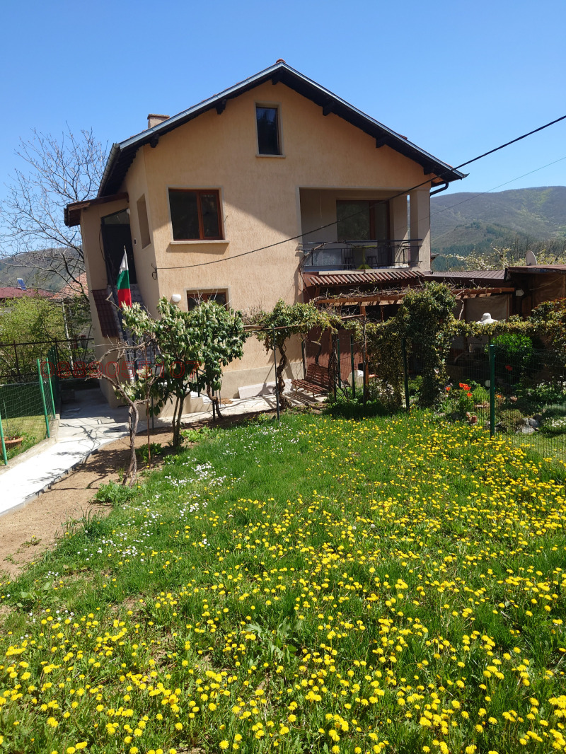 Продава ЕТАЖ ОТ КЪЩА в град София, с. Кокаляне - 80 кв.м / 235 000 € » 459 620.05 лв.