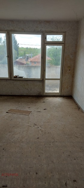 1 Schlafzimmer Boljarowo, region Jambol 15