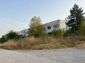 Industrie gebouw Kermen, regio Sliven 2