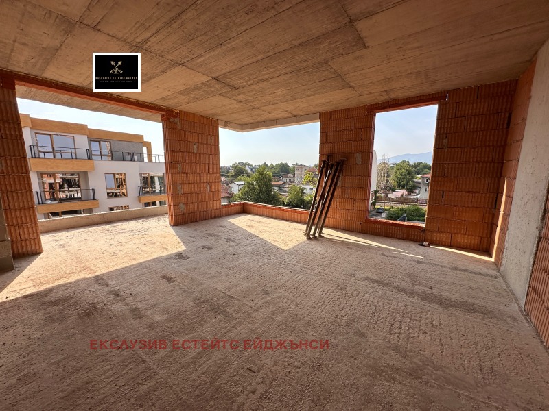 En venta  2 dormitorios Plovdiv , Mladezhki Jalm , 98 metros cuadrados | 88146455