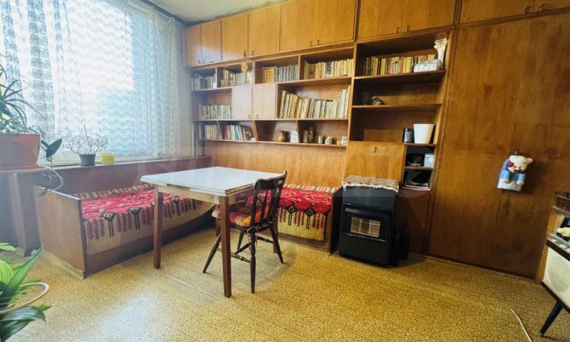 Myytävänä  2 makuuhuonetta Veliko Tarnovo , Tsentar , 82 neliömetriä | 36154555 - kuva [2]