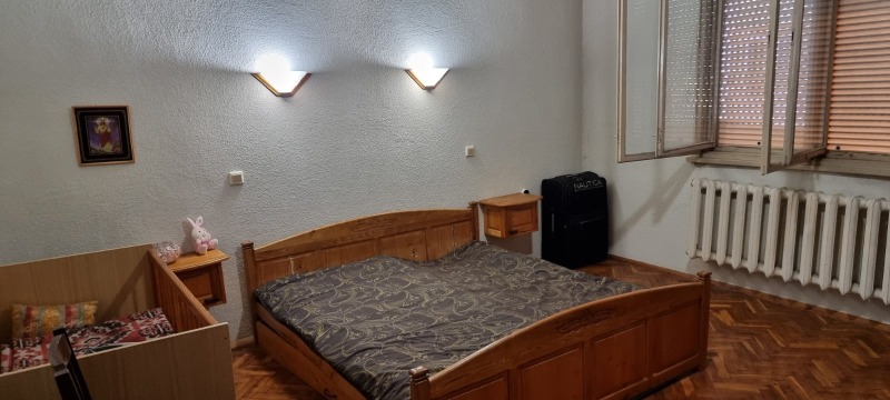 Продава  4-стаен, град Разград, Център •  290 000 лв. • ID 24082643 — holmes.bg - [1] 
