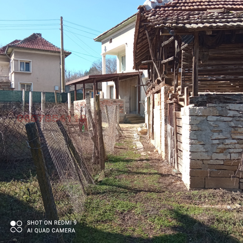Продава КЪЩА, гр. Мездра, област Враца, снимка 3 - Къщи - 52784055