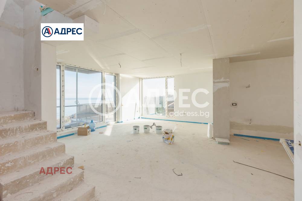 Продава МНОГОСТАЕН, гр. Варна, Галата, снимка 2 - Апартаменти - 54253428