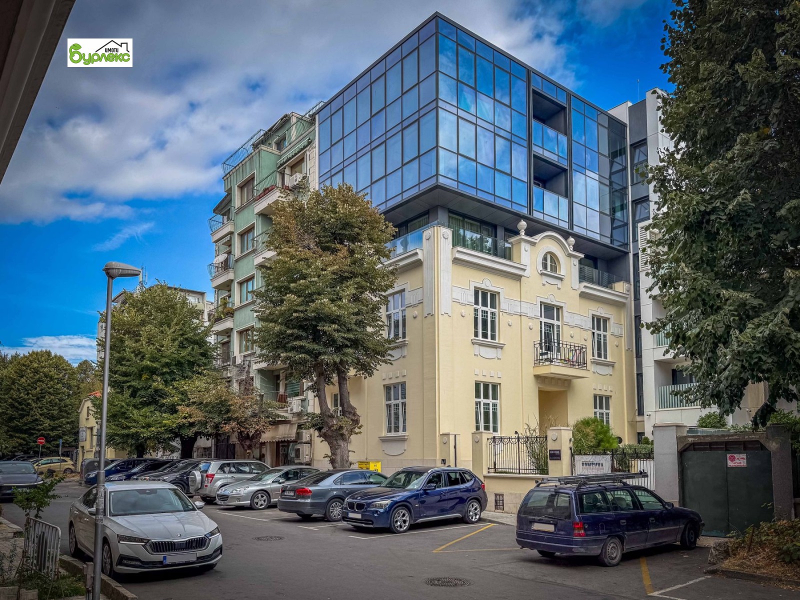 Продава ГАРАЖ, ПАРКОМЯСТО, гр. Варна, Център
