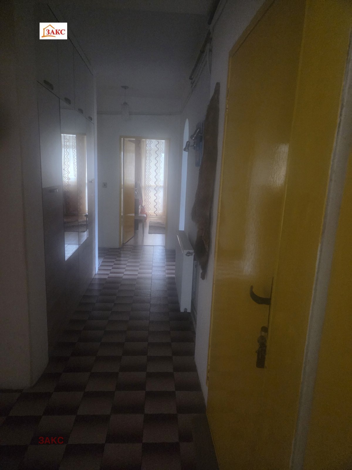 Продава ЕТАЖ ОТ КЪЩА, гр. Кърджали, Байкал, снимка 9 - Етаж от къща - 54745969